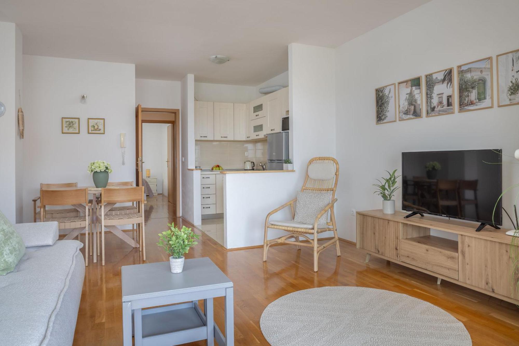 Apartment Paula Promajna Exterior photo